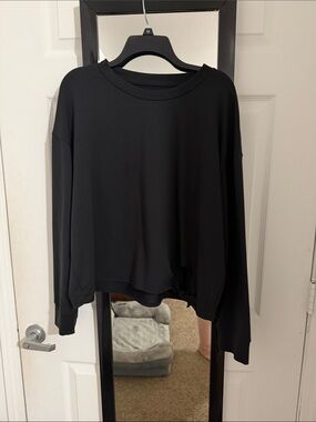 Avia Women's Black Oversized Long-Sleeve Sweatshirt